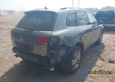 2016 Volkswagen Touareg Vr6 Lux z USA, uszkodzony, nr VIN WVGEF9BP7GD011255